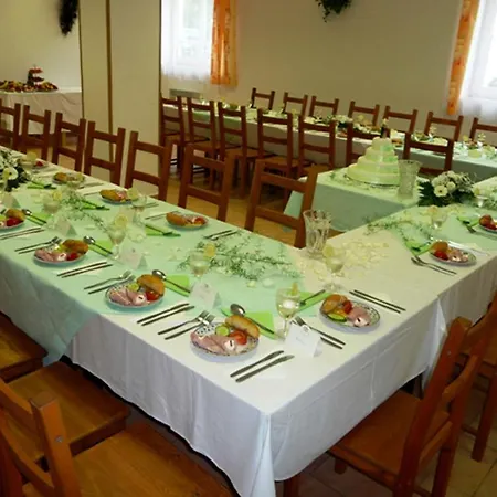 Rekreacni Areal Zbraslavice Отель 3*