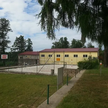 Holiday park Rekreacni Areal Zbraslavice 3*