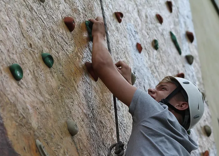 فندق Rekreacni Areal Zbraslavice